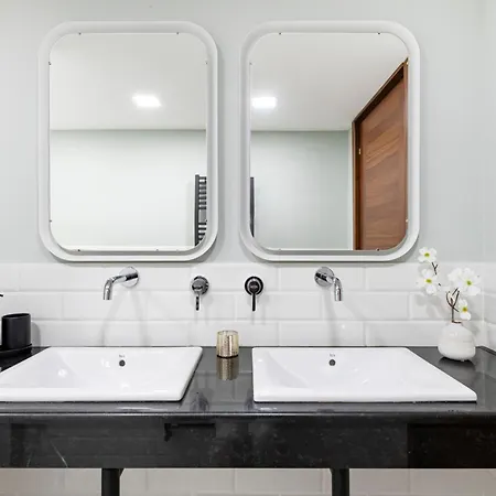 Easylife - Sofia Villa Como
