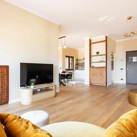 Easylife - Sofia * Como