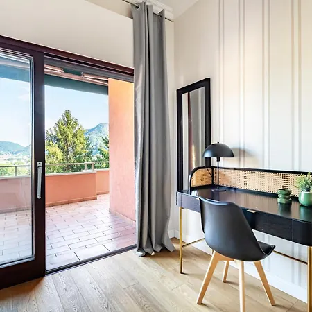 Easylife - Sofia * Como